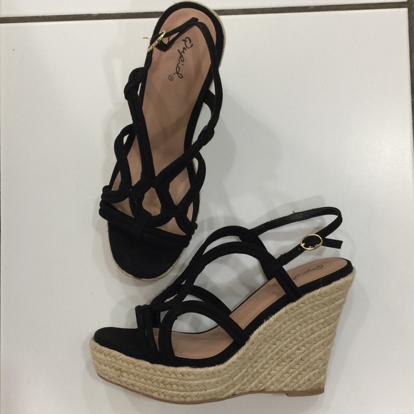 NWB Qupid Black Suede Wedge Heels - Picture 1 of 7
